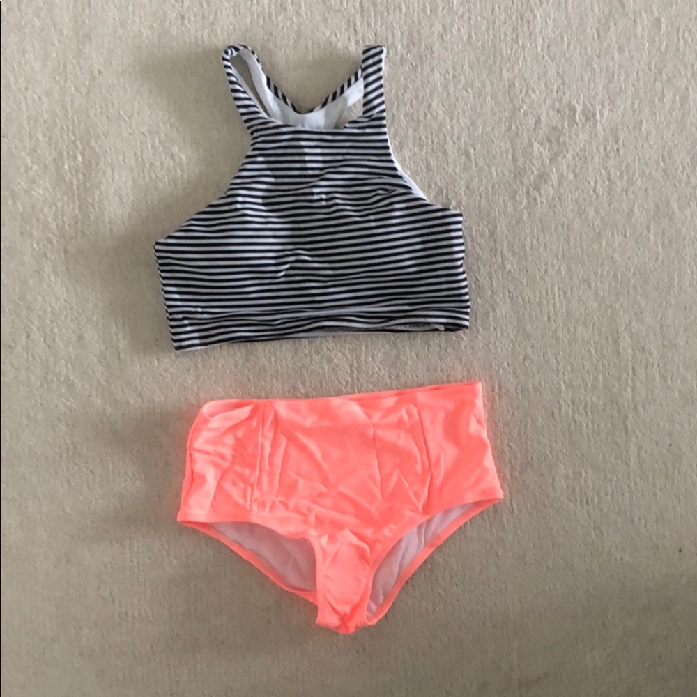 NWOT 2 piece swim suit